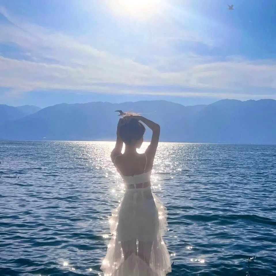 夺回人生后,被冷面男配宠翻